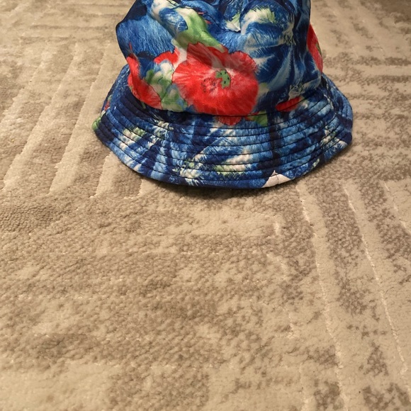 I got this at a farmers market but I don’t wear it anymore. - Picture 2 of 2